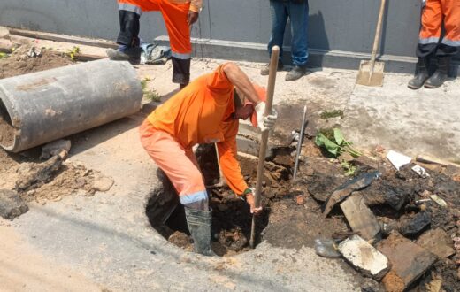 Prefeitura-de-Manaus-recupera-drenagem-profunda-e-atua-em-cratera-no-bairro-Alvorada